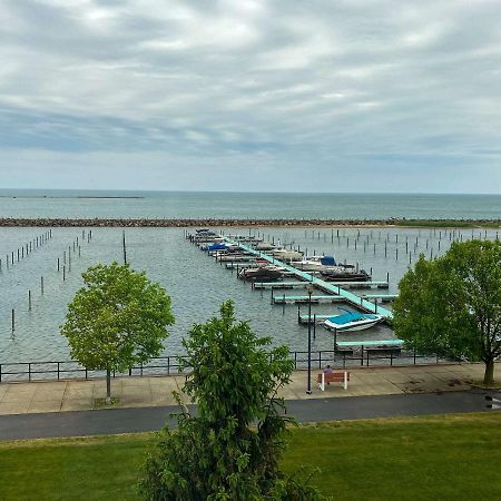 Clarion Hotel Conference Center On Lake Erie Dunkirk Exterior photo