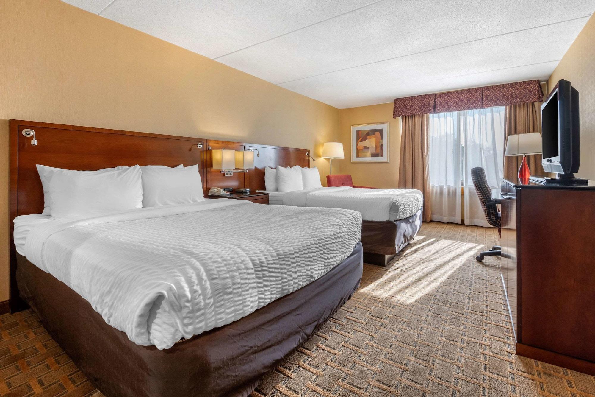 Clarion Hotel Conference Center On Lake Erie Dunkirk Exterior photo