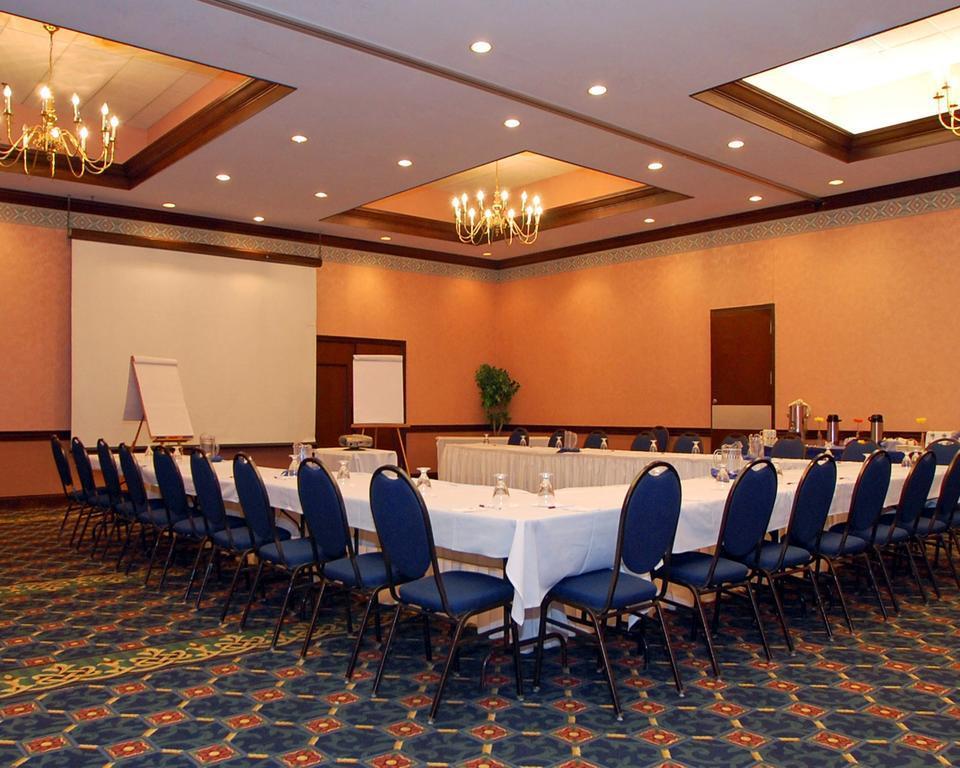 Clarion Hotel Conference Center On Lake Erie Dunkirk Exterior photo